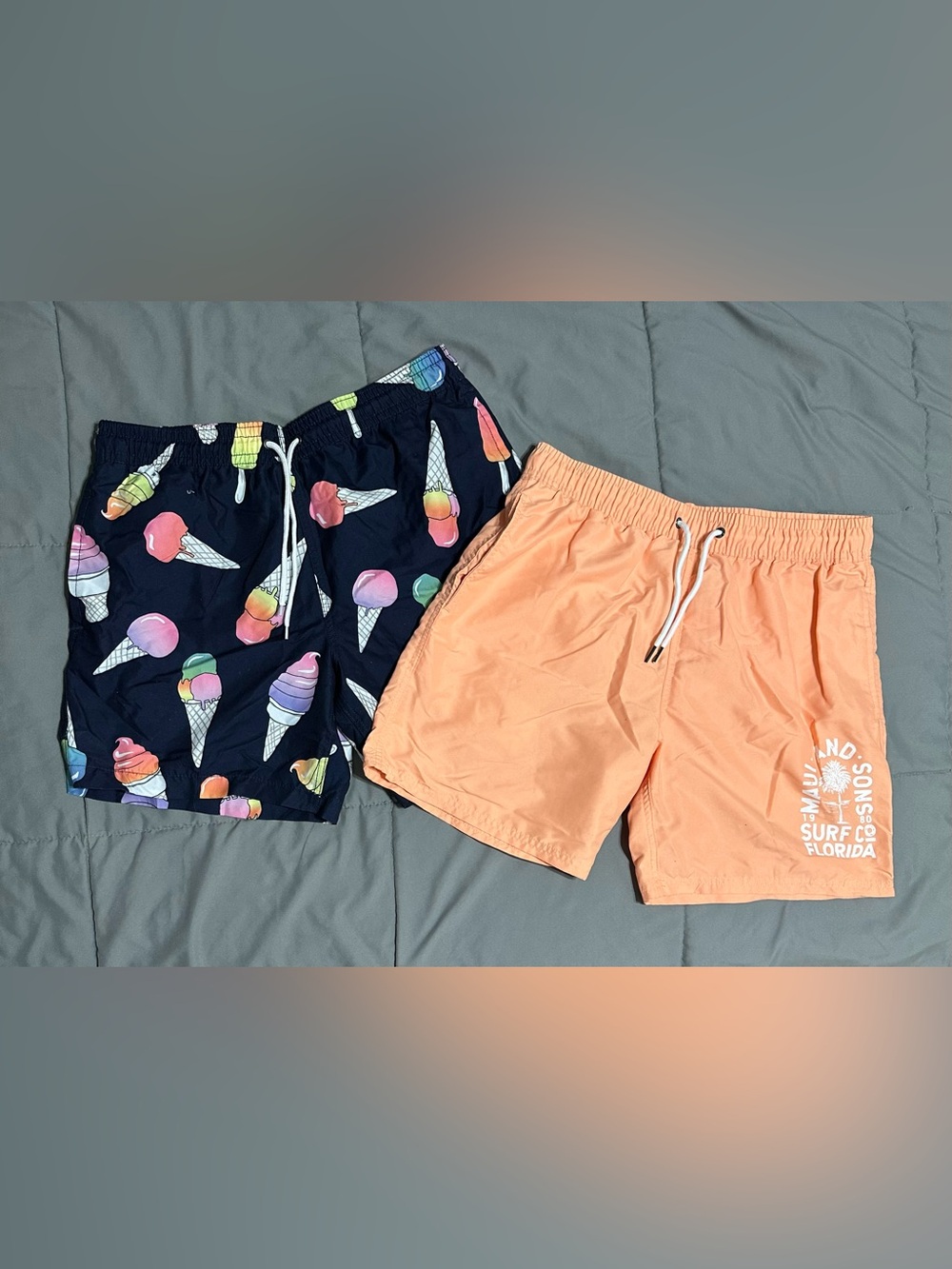 NWOT Men's Lot of Two Swim Shorts Medium - Ice Cream Cones MAUI